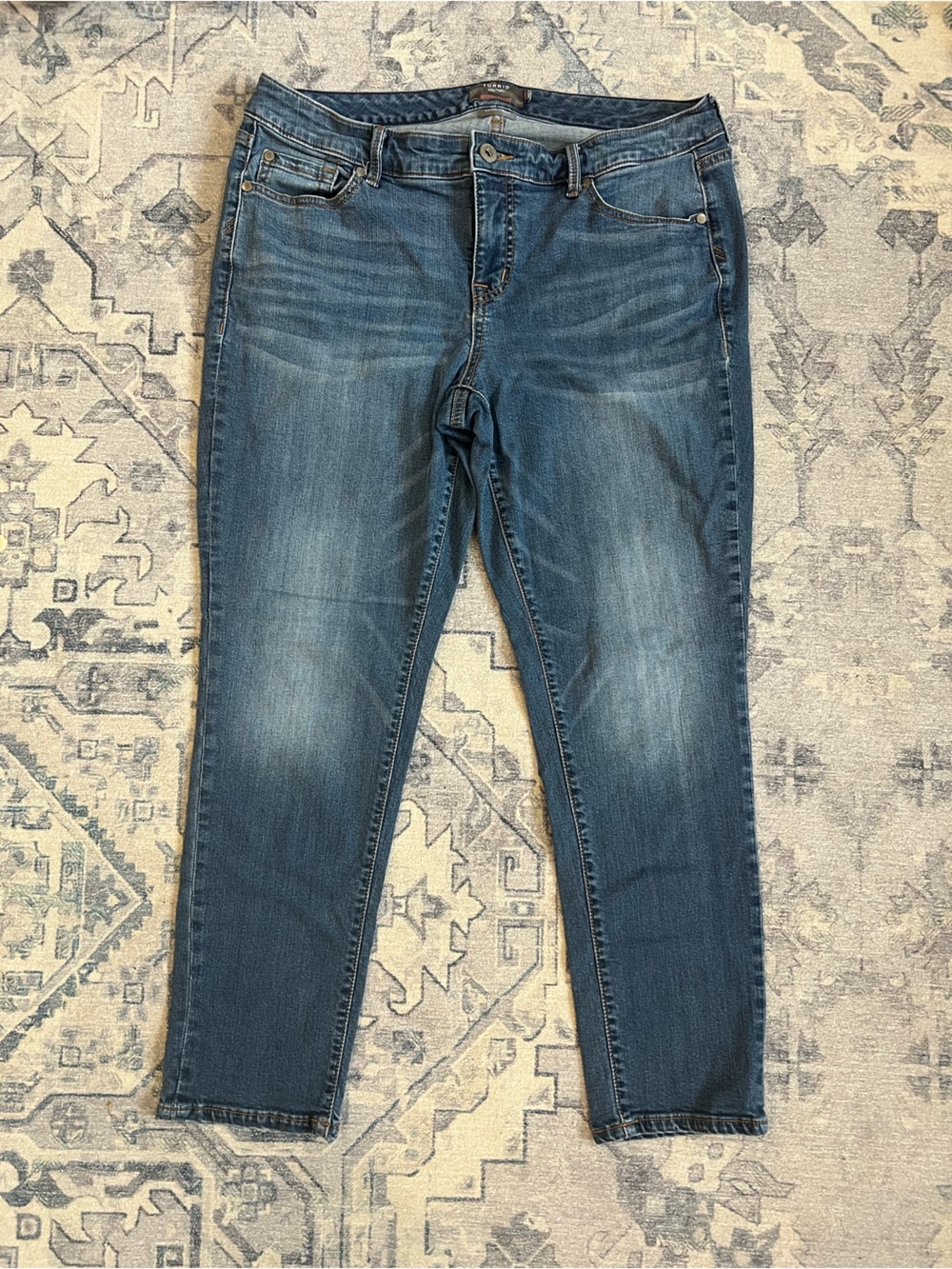 Torrid Boyfriend Straight Jeans Size 14 Medium Wash 28” Inseam